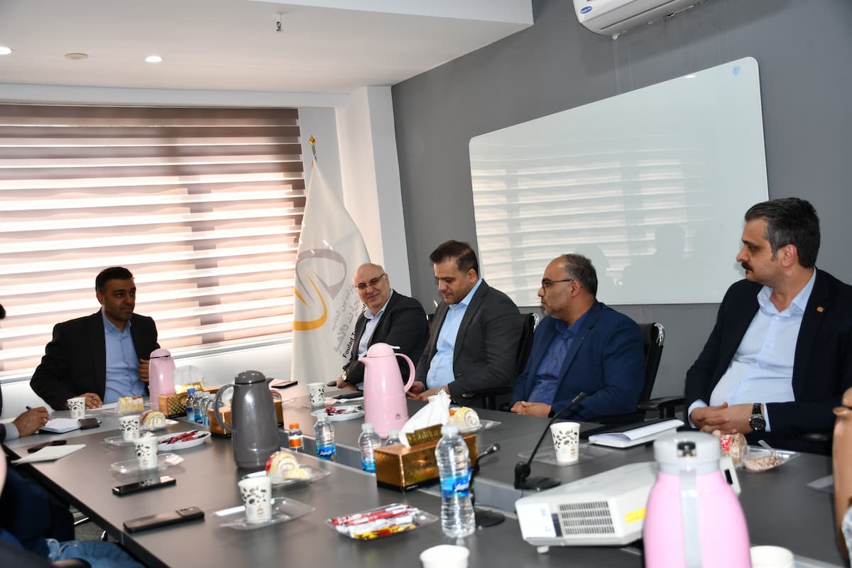 برگزاری جلسه راهبردی اهداف شرکت با حضور کارکنان